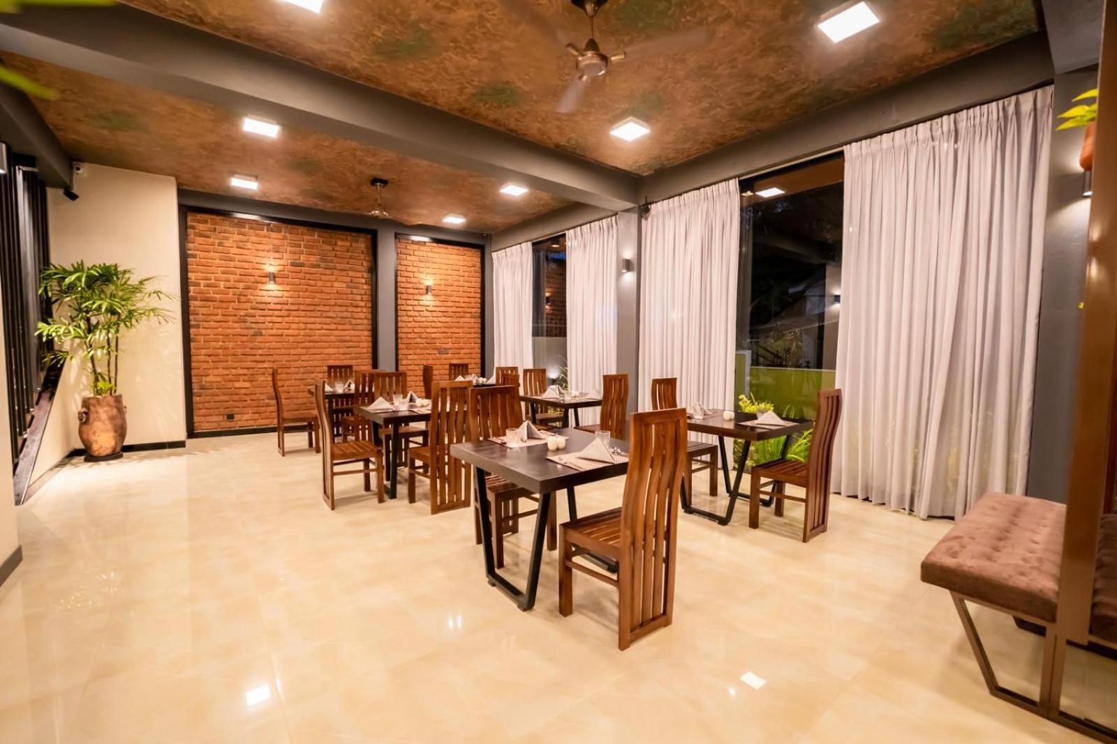 Limeshine - Airport Transit Hotels & Residences Katunayaka Exterior foto